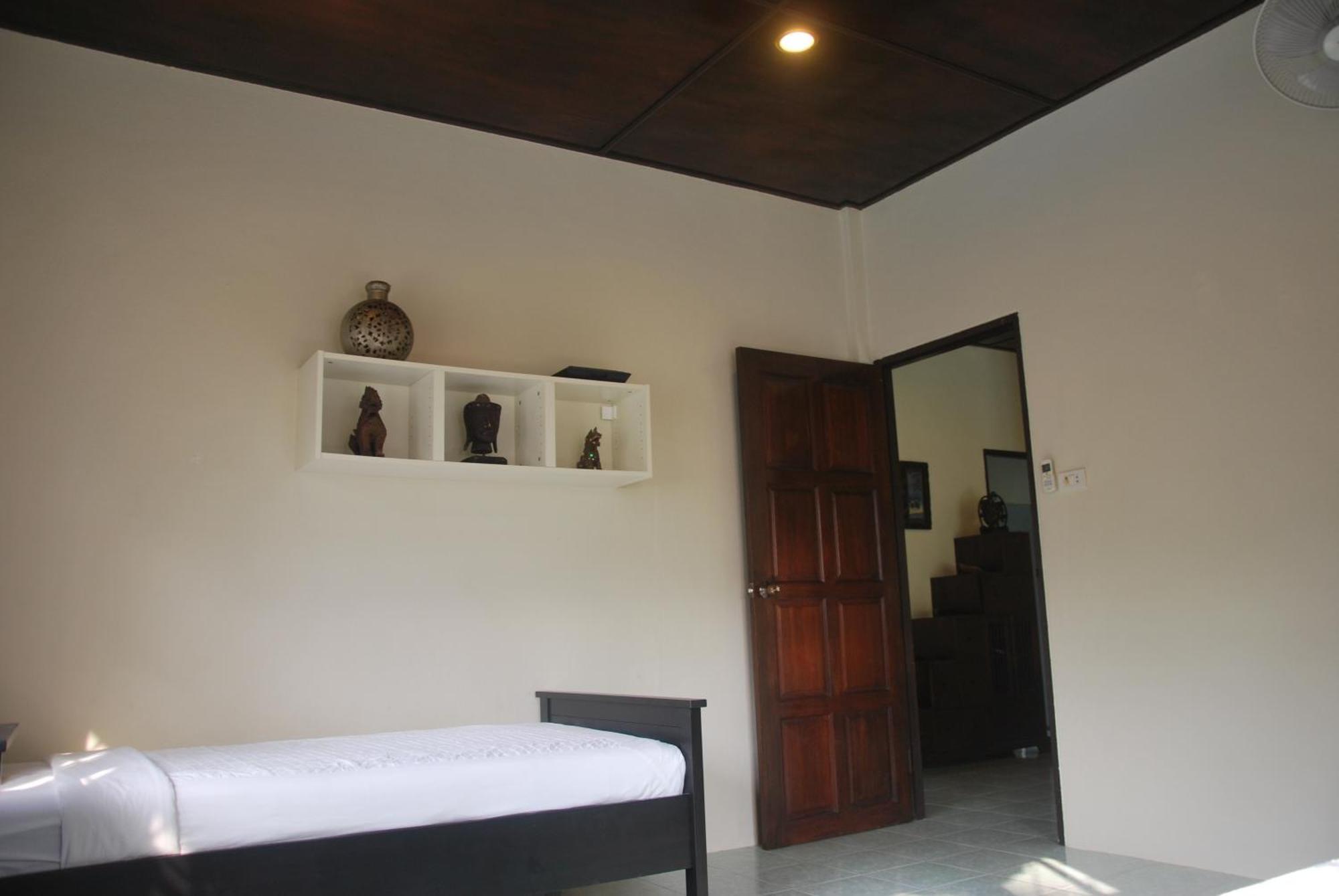Baan Sawainam Bed & Breakfast Koh Tao Exterior photo